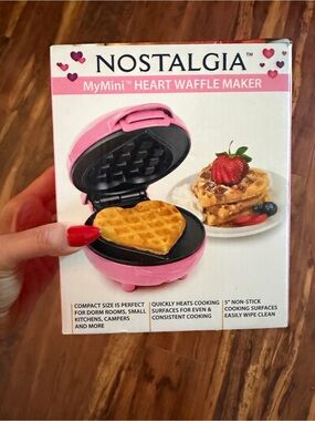 Brand New Never Opened Nostalgia MyMini Heart Waffle Maker Pink